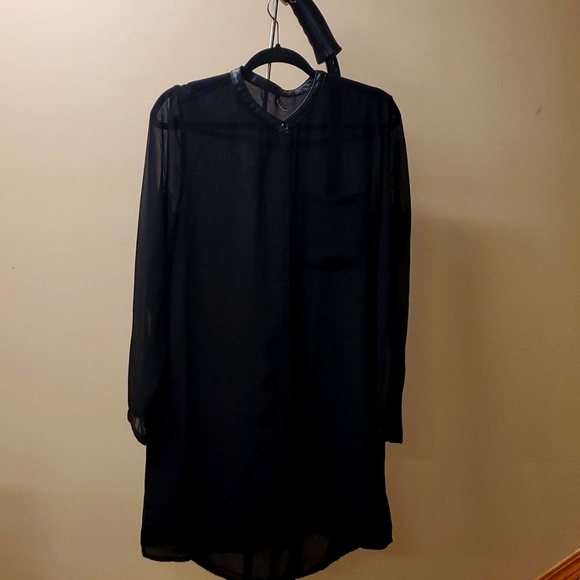 Sheer tunic blouse - Picture 2 of 4